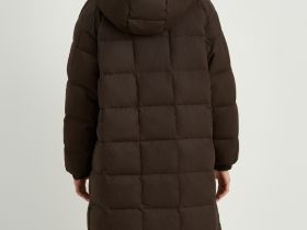 Пуховое пальто с капюшоном