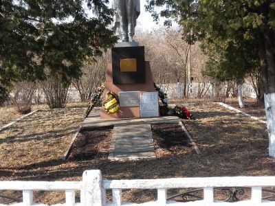 Памятник 17-ти героям-бронебойщикам, защищавшим разъезд Набокино