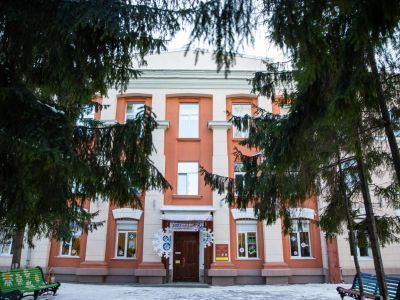 Государственная библиотека Кузбасса для детей и молодежи на Арочной