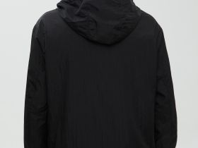 Ветровка с капюшоном свободного силуэта