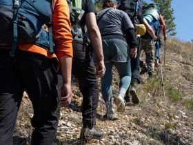 Водопады и ледяные пещеры скал Еланка Куччугуй Кэтэмэ - скалы Еланки - п. Еланка