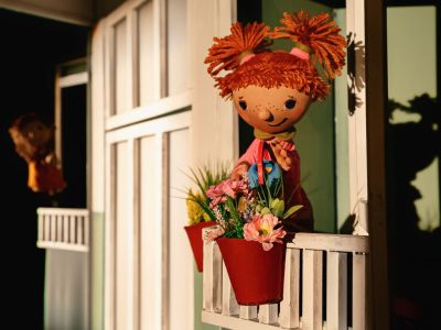 Билеты на Лёлишна из третьего подъезда (Театр кукол) / Театр | Афиша | ИнфоТаймс