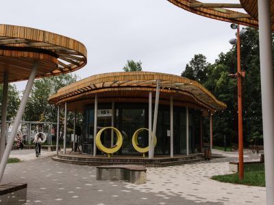 Входная группа лесопарка «Дубрава»