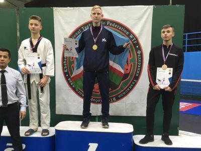 Десять медалей первенства Дальнего Востока завоевали якутские тхэквондисты