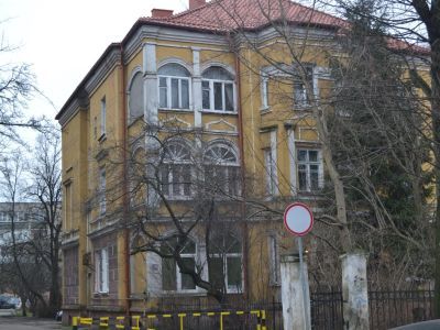 Здание высшей женской школы