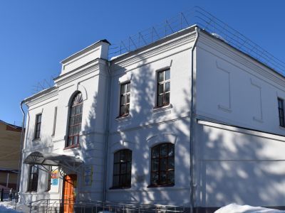 Школа, в которой учился  чувашский поэт М. Сеспель