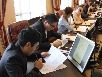 Якутяне приняли участие в образовательной акции – написали экономический диктант