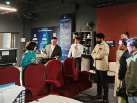 Представителям посольства Индии в России представили якутскую технологию «Экстра Синема»