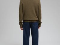 Джемпер с округлой горловиной прямого кроя