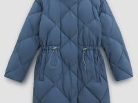 Пуховое пальто из водонепроницаемой ткани