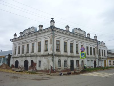 Дом, где 20.10.1918 г. на собрании молодежи была создана первая комсомольская организация слободы Кукарка (г. Советск)