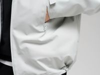 Ветровка из мембранной ткани с защитой от влаги и