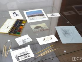 В Якутске открылась выставка графики Алексея Евстафьева