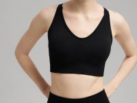 Спортивный топ из трикотажа с антибактериальной пропиткой