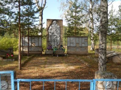 Братская могила воинов Советской Армии, погибших в 1944 г.