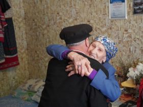 Ветерана-долгожительницу Якутска поздравили с наступающим Днем Победы