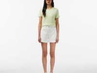 Женская футболка Lacoste приталенного кроя