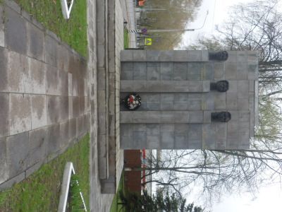 Памятник Сещенскому интернациональному подполью в годы Великой Отечественной войны