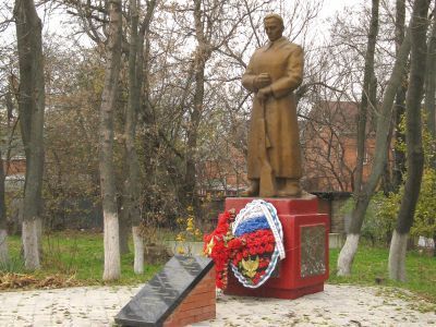 Памятник воинам Красной Армии, павшим при освобождении Новочеркасска