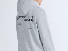 Худи с текстовым принтом, Серый