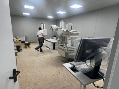 Якутяне завершают реконструкцию рентген-кабинета в больнице города Кировское ДНР