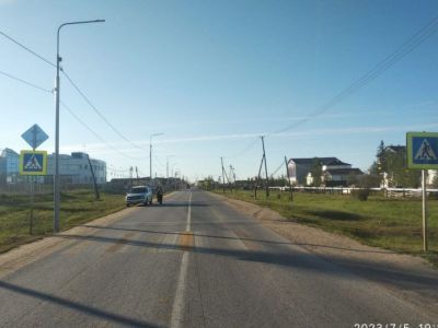 В Намцах автомобилист сбил на пешеходном переходе школьницу и скрылся с места ДТП