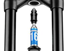 Насадка на баллон CO2 Giant Stash Fork Core с системой хранения в штоке вилки (черный)