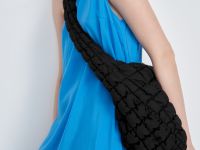 Платье миди базовое с v-образным вырезом