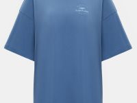 Оверсайз футболка со спущенным плечом