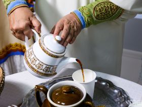 «Вкус хомуса»: в Якутске прошел необычный гастро-культурный вечер