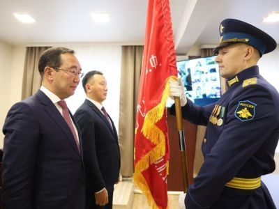 Айсен Николаев провел итоговое заседание оргкомитета «Победа» на родине Федора Попова