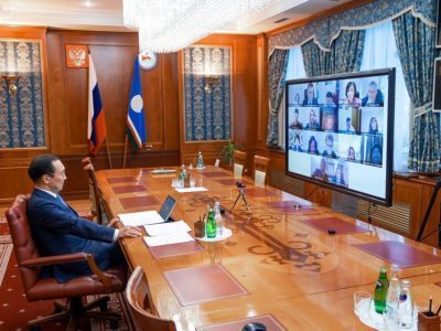 Айсен Николаев: Необходимо выработать системные меры поддержки малого бизнеса Якутии