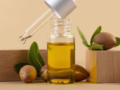 В косметических маслах могут содержаться красители, консерванты и другие примеси