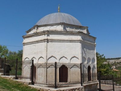 Гробница "Дюрбе Диляра-Бикеч"