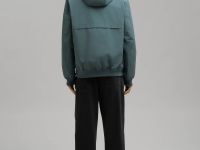 Ветровка-бомбер со съемным капюшоном