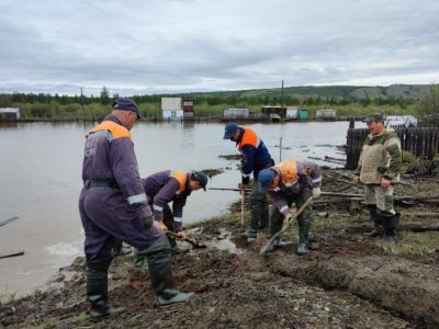 В населенных пунктах Верхоянского района наблюдается активный спад воды