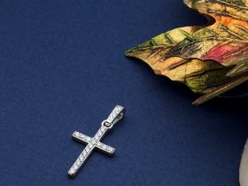 Подвеска из белого золота с бриллиантами э4701пд05164900