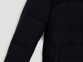 Утепленная куртка с капюшоном