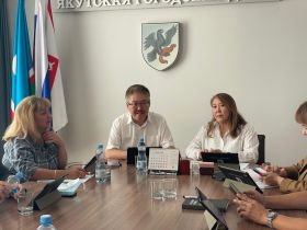 На заседании Якутской гордумы обсудили внедрение комплексной системы школьной медицины в Якутии