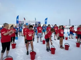 Массовое обливание холодной водой прошло в Якутске