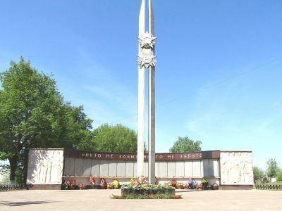 Памятник рузаевцам, погибшим в борьбе за установление Советской власти и в Великую Отечественную войну 1941-1945 гг.