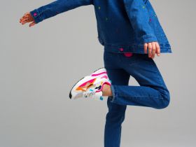 Кроссовки для девочек