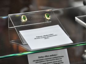 В «Сокровищнице Якутии» открыли выставку ювелира Юрия Иванова