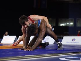 Девять якутских борцов сразятся в финалах Коркинского турнира