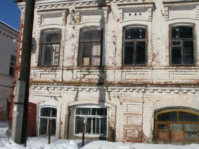 Главный дом с торговым помещением