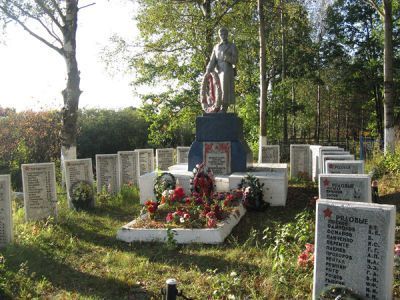 Братская могила воинов Советской Армии, погибших в 1943 г.