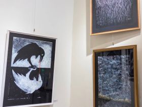 В Якутске открылась выставка «КутТал», исследующая феномен страха через искусство