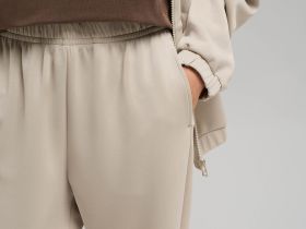 Брюки-джоггеры из трикотажа интерлок