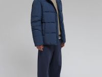 Утепленная куртка с капюшоном