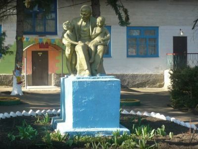 Памятник В.И.Ленину